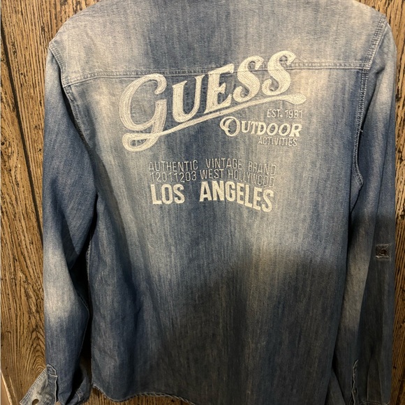 Guess - Picture 3 of 6